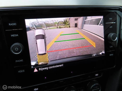 Volkswagen Passat - Afbeelding 27 van 30