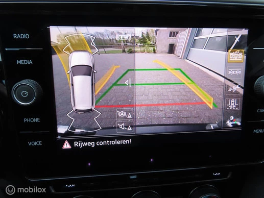 Volkswagen Passat - Afbeelding 28 van 30