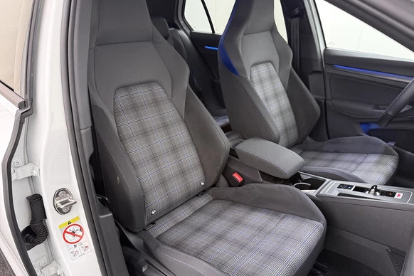Volkswagen Golf - Afbeelding 14 van 30