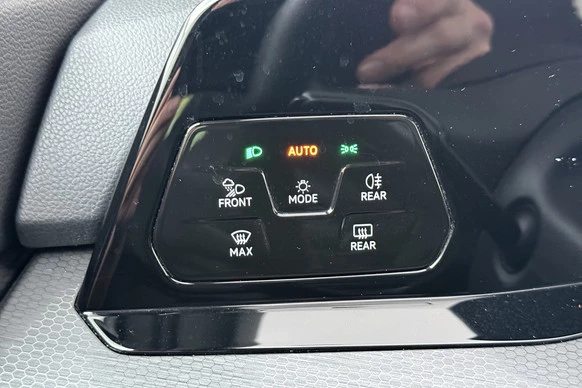 Volkswagen Golf - Afbeelding 18 van 30