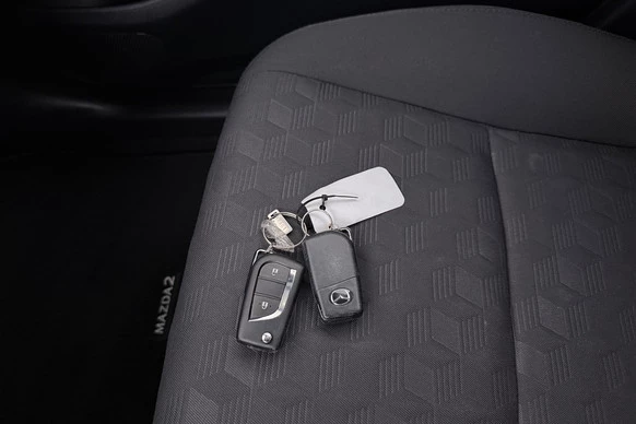 Mazda 2 Hybrid - Afbeelding 25 van 27