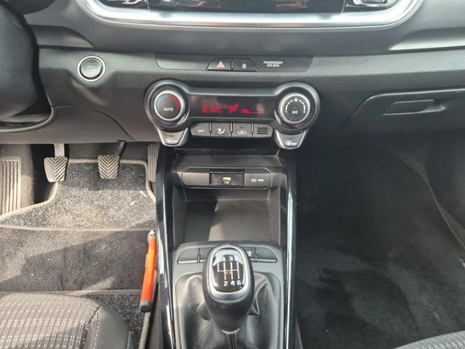 Kia Stonic - Afbeelding 19 van 22