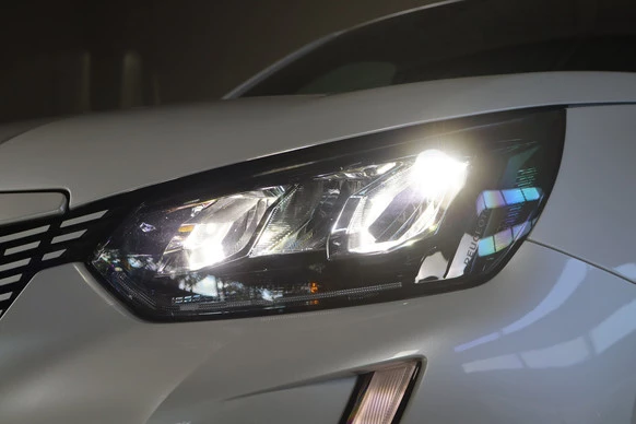 Peugeot e-2008 - Afbeelding 17 van 30