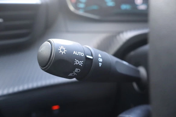 Peugeot e-2008 - Afbeelding 27 van 30