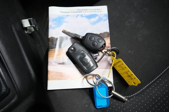 Ford Transit Courier - Afbeelding 27 van 30