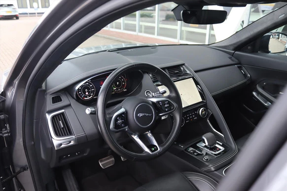 Jaguar E-PACE - Afbeelding 15 van 30