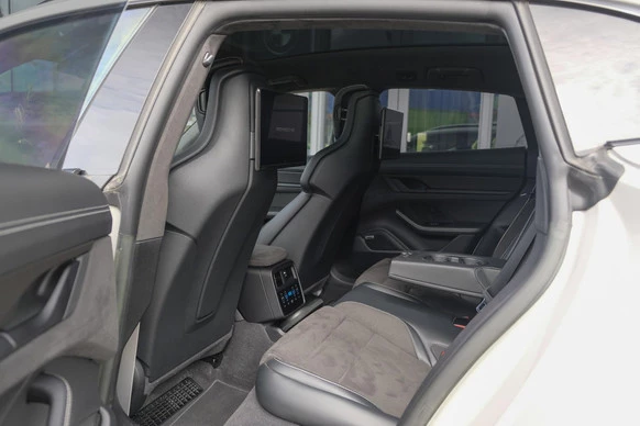 Porsche Taycan - Afbeelding 11 van 30