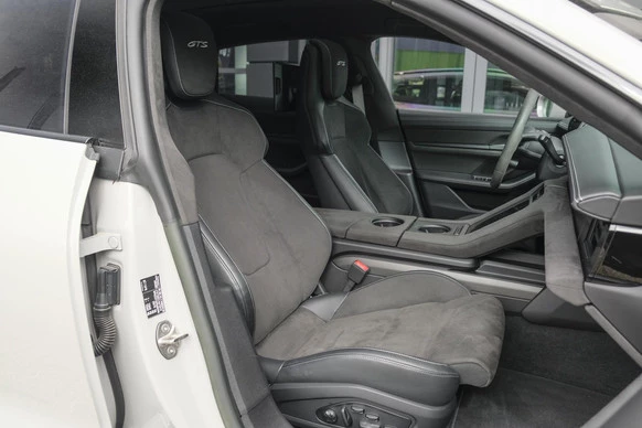 Porsche Taycan - Afbeelding 12 van 30