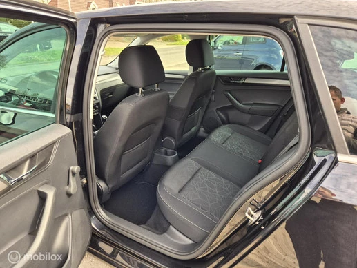 Škoda Rapid - Afbeelding 7 van 30