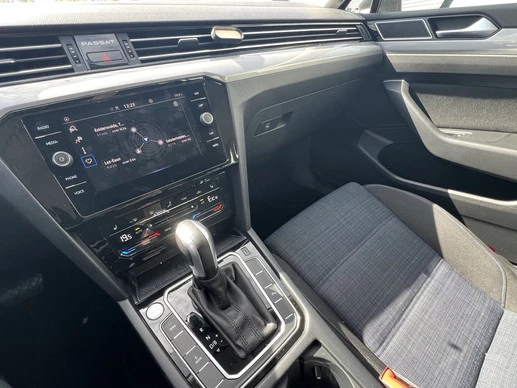 Volkswagen Passat - Afbeelding 10 van 21