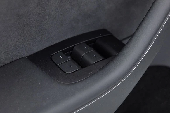 Tesla Model Y - Afbeelding 13 van 30
