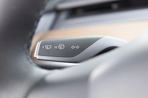 Tesla Model Y - Afbeelding 19 van 30