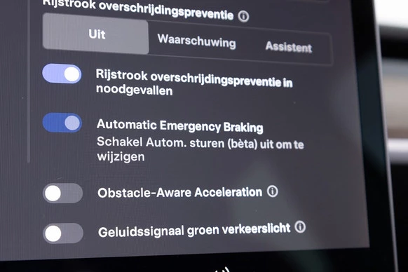 Tesla Model Y - Afbeelding 27 van 30
