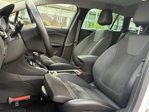 Opel Astra - Afbeelding 28 van 30