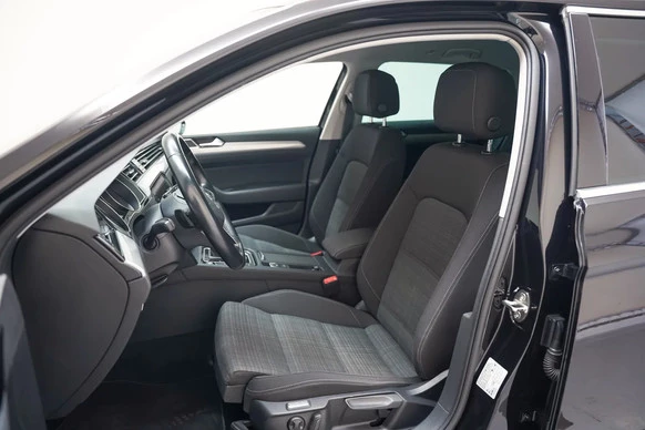 Volkswagen Passat - Afbeelding 10 van 30