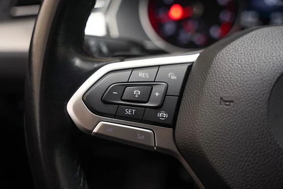 Volkswagen Passat - Afbeelding 17 van 30