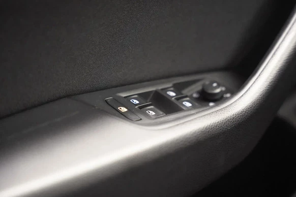 Volkswagen Passat - Afbeelding 21 van 30