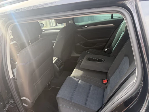 Volkswagen Passat - Afbeelding 9 van 30
