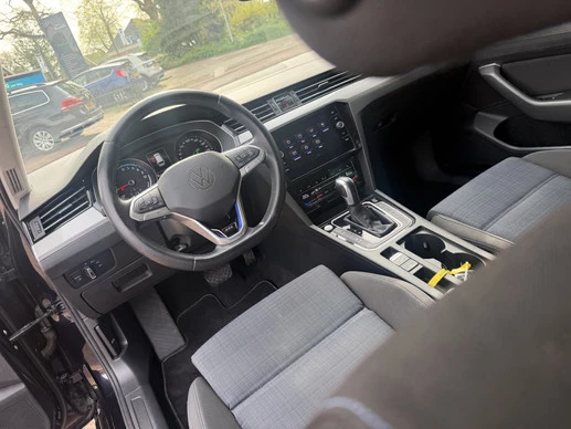 Volkswagen Passat - Afbeelding 22 van 30