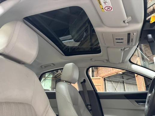 Jaguar XF - Afbeelding 8 van 28