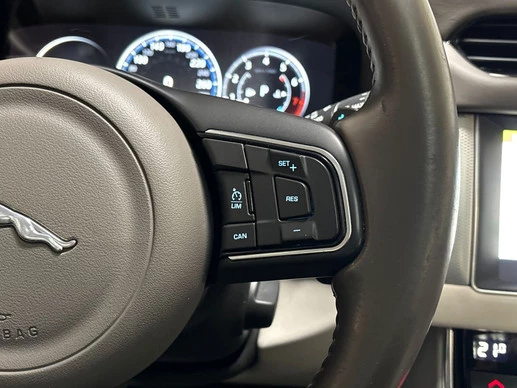 Jaguar XF - Afbeelding 19 van 28