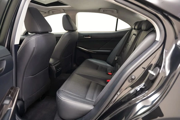 Lexus IS - Afbeelding 16 van 30