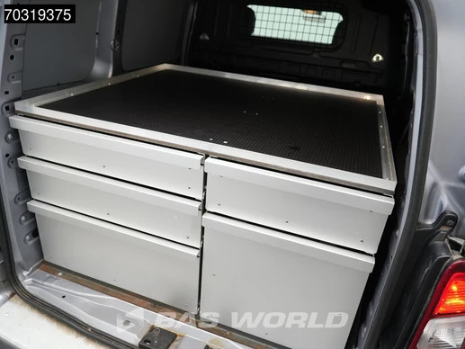 Opel Combo - Afbeelding 17 van 30