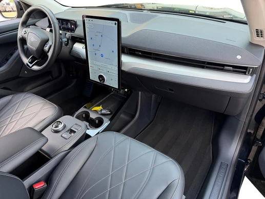 Ford Mustang Mach-E - Afbeelding 3 van 30