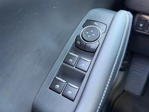 Ford Mustang Mach-E - Afbeelding 28 van 30