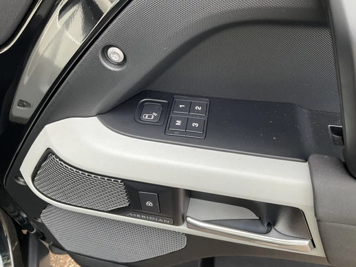 Land Rover Defender - Afbeelding 26 van 30