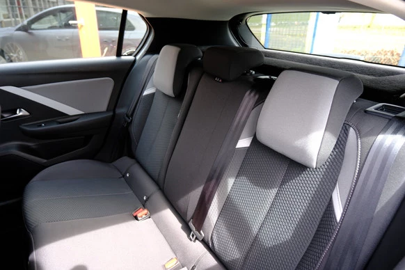 Opel Astra - Afbeelding 23 van 30