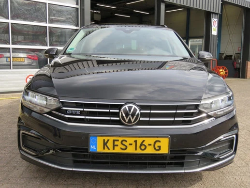 Volkswagen Passat - Afbeelding 12 van 30