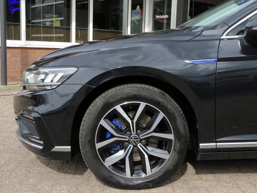 Volkswagen Passat - Afbeelding 16 van 30