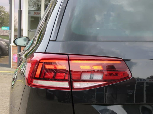 Volkswagen Passat - Afbeelding 23 van 30