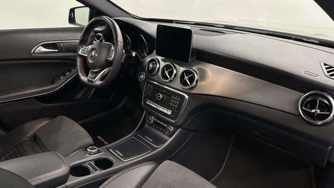 Mercedes-Benz GLA - Afbeelding 19 van 30