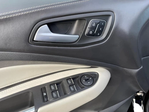 Ford Kuga - Afbeelding 24 van 30