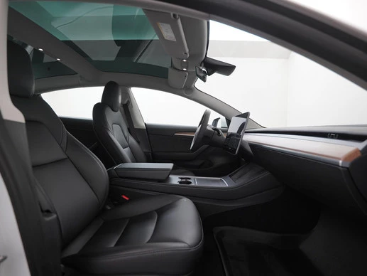 Tesla Model 3 - Afbeelding 3 van 30