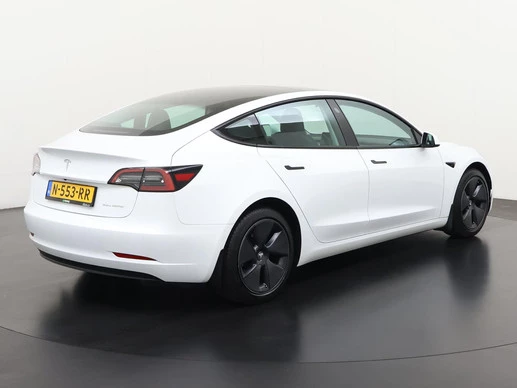 Tesla Model 3 - Afbeelding 4 van 30