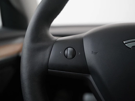 Tesla Model 3 - Afbeelding 7 van 30