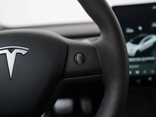Tesla Model 3 - Afbeelding 8 van 30
