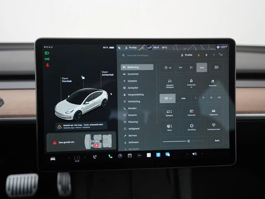 Tesla Model 3 - Afbeelding 17 van 30
