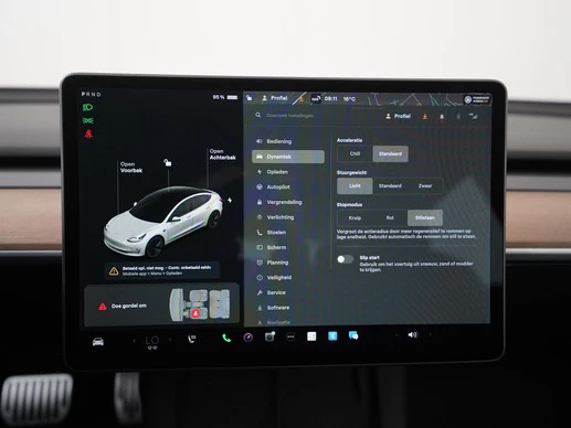 Tesla Model 3 - Afbeelding 18 van 30