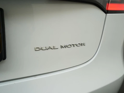 Tesla Model 3 - Afbeelding 29 van 30