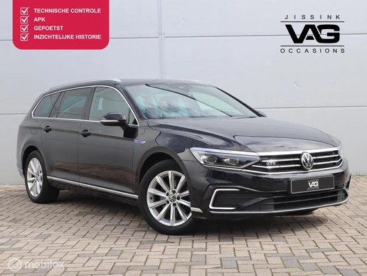 Volkswagen Passat - Afbeelding 1 van 30