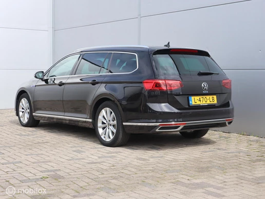 Volkswagen Passat - Afbeelding 3 van 30