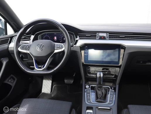 Volkswagen Passat - Afbeelding 4 van 30