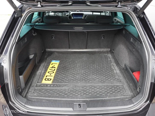 Volkswagen Passat - Afbeelding 17 van 30