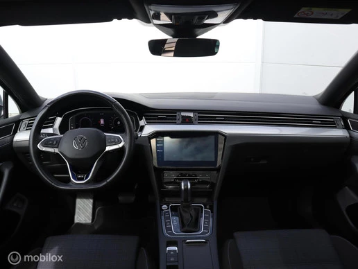 Volkswagen Passat - Afbeelding 18 van 30