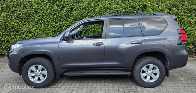 Toyota Land Cruiser - Afbeelding 8 van 24