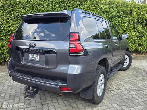 Toyota Land Cruiser - Afbeelding 22 van 24
